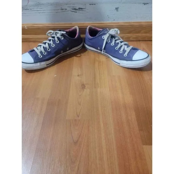 Converse shoes womens size 10 - Picture 3 of 7